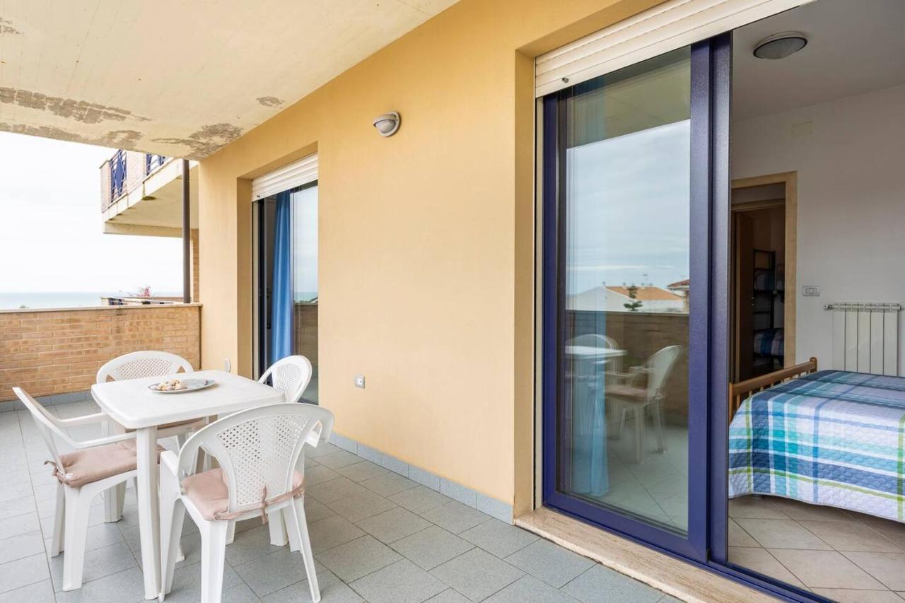 Alloggio Vista Mare - Parcheggio Gratis Pineto Zewnętrze zdjęcie