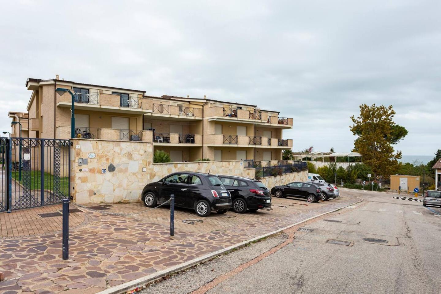 Alloggio Vista Mare - Parcheggio Gratis Pineto Zewnętrze zdjęcie